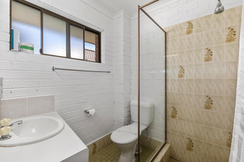 Coastal Bay Motel - Tourism Townsville 10