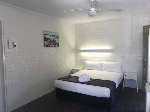 Coastal Bay Motel - Tourism Townsville 19