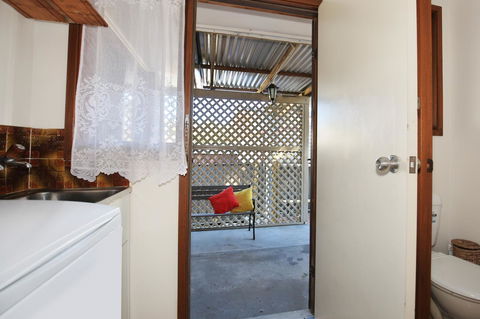 Sandy Toes Beach House Jervis Bay - 2min To Beach - Tourism Townsville 21