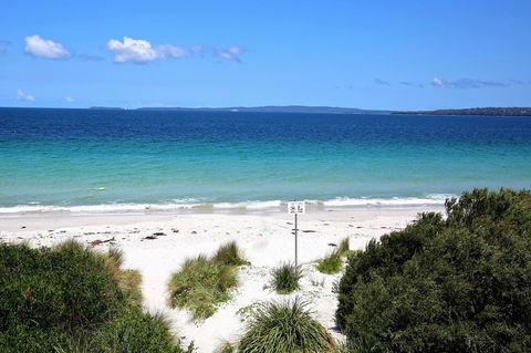Sandy Toes Beach House Jervis Bay - 2min To Beach - Tourism Townsville 24