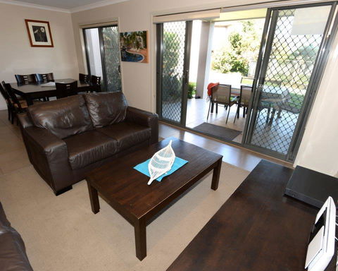 Yarrawonga Waterfront Apartments - Tourism Townsville 13