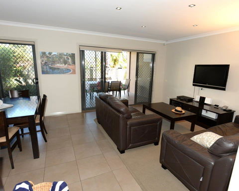 Yarrawonga Waterfront Apartments - Tourism Townsville 7