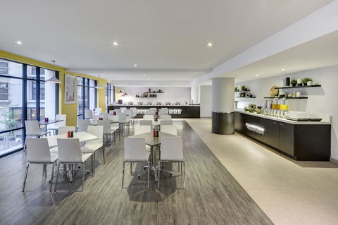 Ibis Styles Sydney Central - Tourism Townsville 4