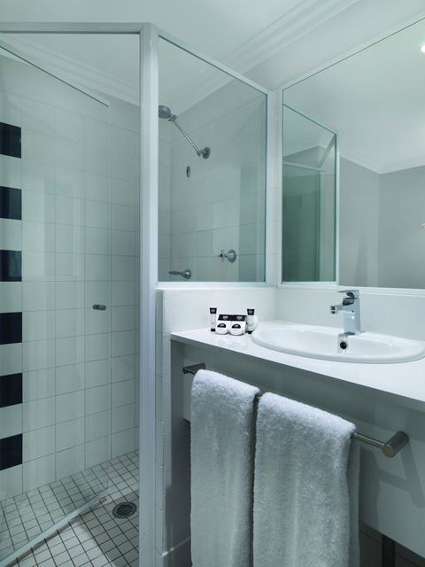 Ibis Styles Sydney Central - Tourism Townsville 5