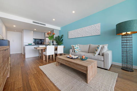 Arena Luxury Beachfront Apartment - Tourism Townsville 41