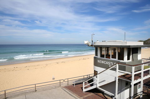 Arena Luxury Beachfront Apartment - Tourism Townsville 31