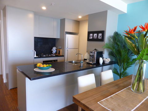 Arena Luxury Beachfront Apartment - Tourism Townsville 17