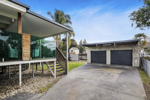 The Spa Cottage With HotTub, Netflix & Stan - Tourism Townsville 18