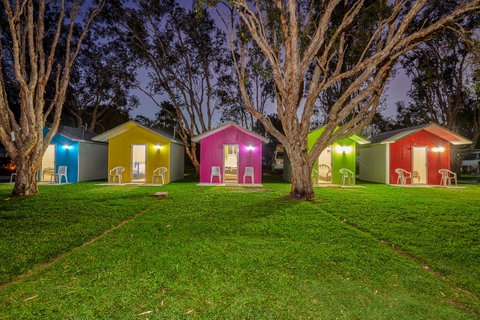 Glen Villa Resort - Tourism Townsville 1