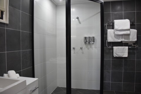 Pure Chalet Thredbo - Tourism Townsville 4