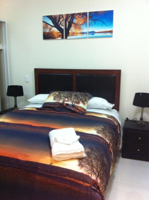 Nomikis\'On The Avenue - Tourism Townsville 13