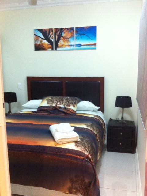 Nomikis\'On The Avenue - Tourism Townsville 21