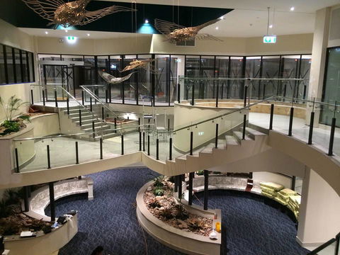 Nomikis\'On The Avenue - Tourism Townsville 11