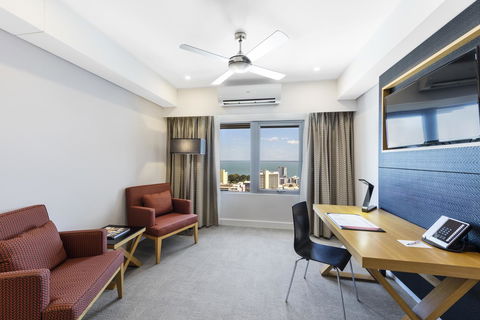 Oaks Darwin Elan Hotel - Tourism Townsville 13