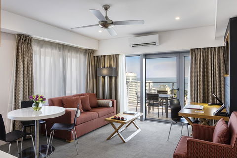 Oaks Darwin Elan Hotel - Tourism Townsville 16