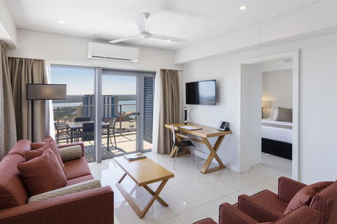 Oaks Darwin Elan Hotel - Tourism Townsville 12