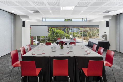 Oaks Darwin Elan Hotel - Tourism Townsville 25