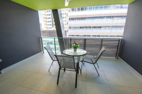 Magnum Serviced Apartments - Tourism Townsville 13