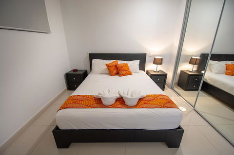 Magnum Serviced Apartments - Tourism Townsville 3