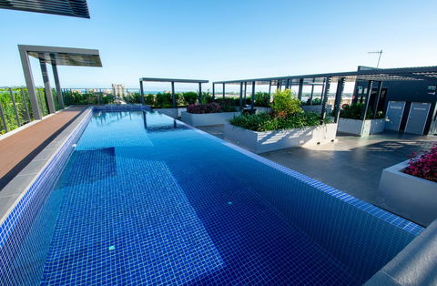 Magnum Serviced Apartments - Tourism Townsville 0