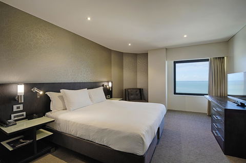 Hilton Darwin - Tourism Townsville 13