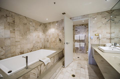 Hilton Darwin - Tourism Townsville 35