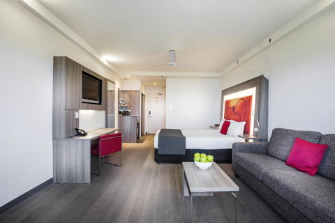 Novotel Darwin CBD - Tourism Townsville 9