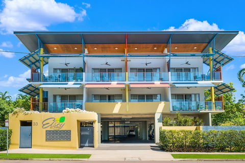 Elsey On Parap - Tourism Townsville 0