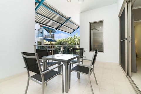 Elsey On Parap - Tourism Townsville 21