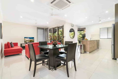Elsey On Parap - Tourism Townsville 3