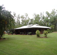 DARWIN'S SHADY ACRES RETREAT - Tourism Townsville