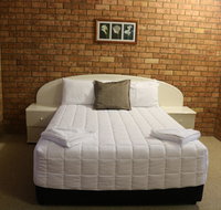 Golden Sands Motor Inn - Tourism Townsville
