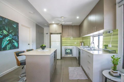 ZEN QUEST - The NOMADS PAD Near Nightcliff Markets & Sunset Foreshore - Tourism Townsville 26