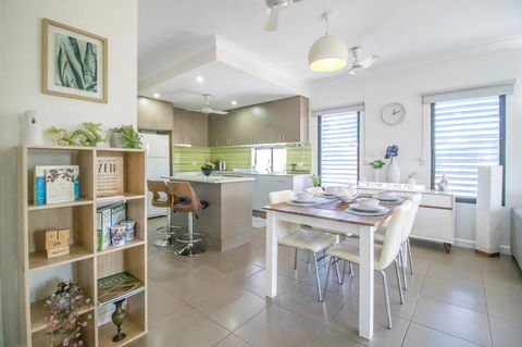 ZEN QUEST - The NOMADS PAD Near Nightcliff Markets & Sunset Foreshore - Tourism Townsville 12