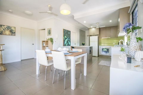 ZEN QUEST - The NOMADS PAD Near Nightcliff Markets & Sunset Foreshore - Tourism Townsville 13
