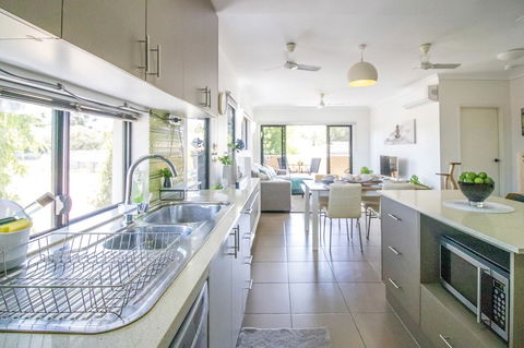 ZEN QUEST - The NOMADS PAD Near Nightcliff Markets & Sunset Foreshore - Tourism Townsville 25