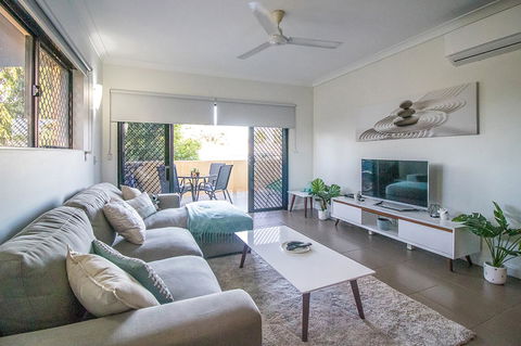 ZEN QUEST - The NOMADS PAD Near Nightcliff Markets & Sunset Foreshore - Tourism Townsville 2