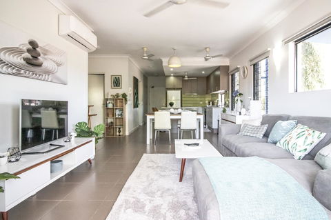 ZEN QUEST - The NOMADS PAD Near Nightcliff Markets & Sunset Foreshore - Tourism Townsville 1
