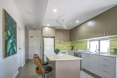 ZEN QUEST - The NOMADS PAD Near Nightcliff Markets & Sunset Foreshore - Tourism Townsville 27