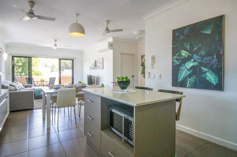 ZEN QUEST - The NOMADS PAD Near Nightcliff Markets & Sunset Foreshore - Tourism Townsville 24