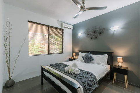 CitySide Apartment - 2 Bedroom With Private Courtyard - Tourism Townsville 17