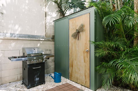 CitySide Apartment - 2 Bedroom With Private Courtyard - Tourism Townsville 12