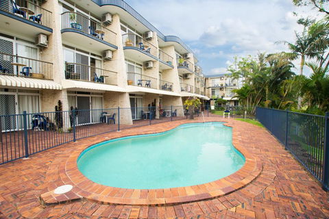 Bombora Resort - Coolangatta - Tourism Townsville 0