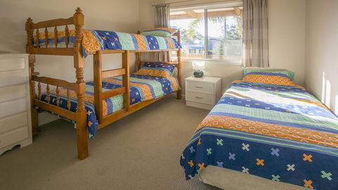 Boomer Crescent 5 Kioloa - Tourism Townsville 2