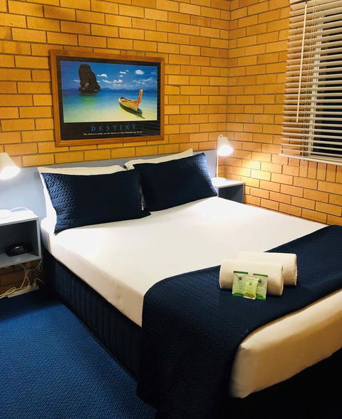 Bosuns Inn Motel - Tourism Townsville 3