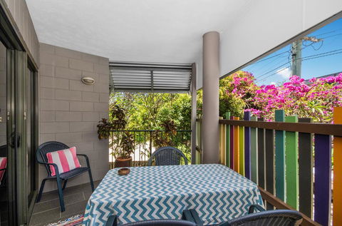 BOUTIQUE APARTMENTS BEACH LOCATION - Tourism Townsville 3