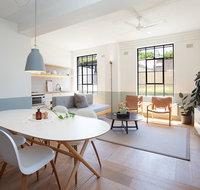 Boutique Sunlit Studio with Designer Furnishings - Tourism Townsville