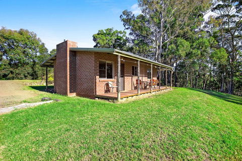 Braeside Cabin One - Pinkwood - Tourism Townsville 0