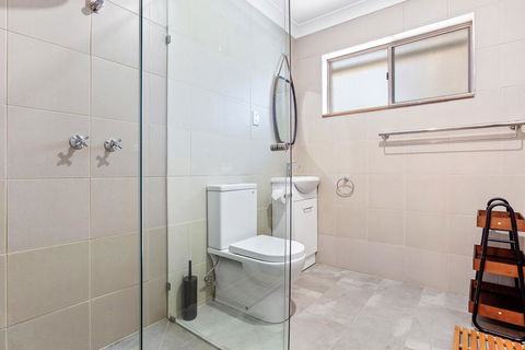 Braeside Cabin One - Pinkwood - Tourism Townsville 1