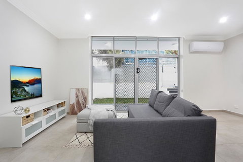 Brand New 2 Bedroom Apartment For 7 People - Tourism Townsville 3